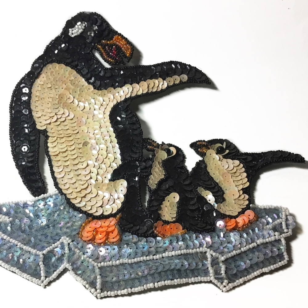 Adult Penguin and Babies Sequins and Pearls Applique